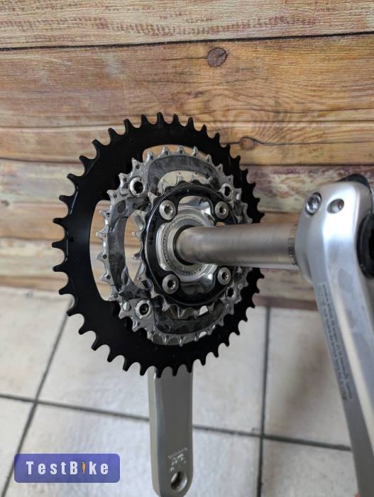 Shimano Deore XT hajtómű, KTM, Rockbros iparis pedál stb