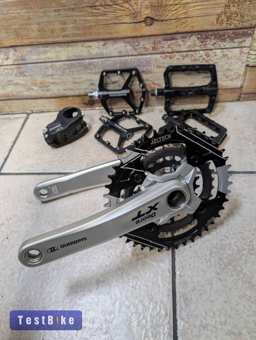 Shimano Deore XT hajtómű, KTM, Rockbros iparis pedál stb