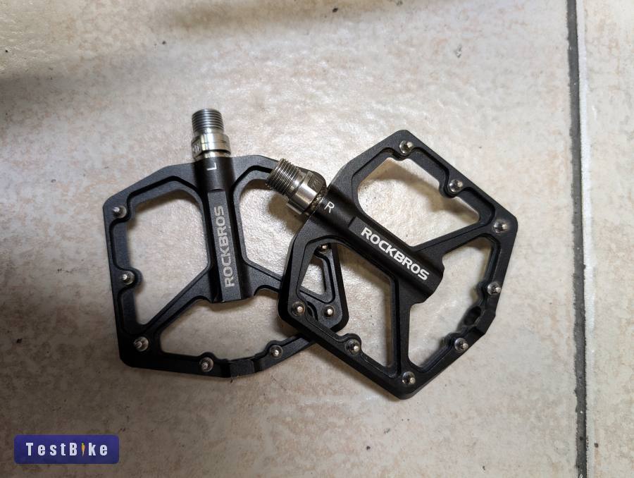 Shimano Deore XT hajtómű, KTM, Rockbros iparis pedál stb