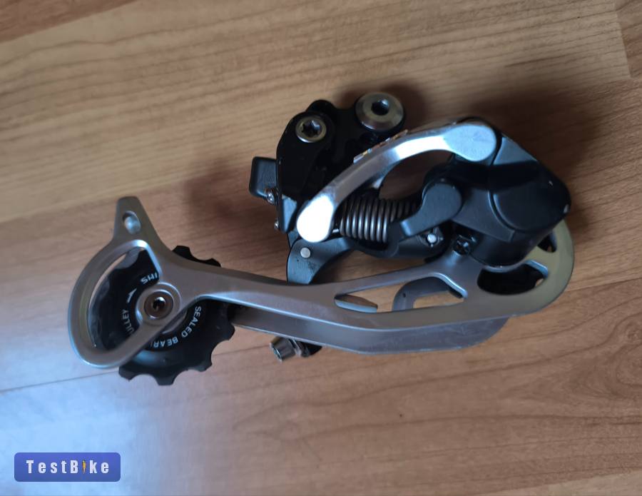 Shimano Deore XT hátsó váltó RD-M772
