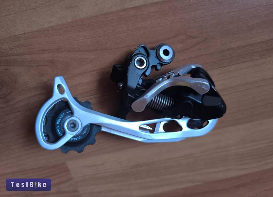 Shimano Deore XT hátsó váltó RD-M772