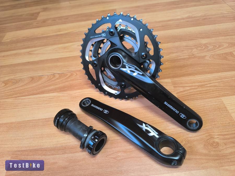 Shimano Deore XT Integrált hajtómű középcsapággyal 3x10
