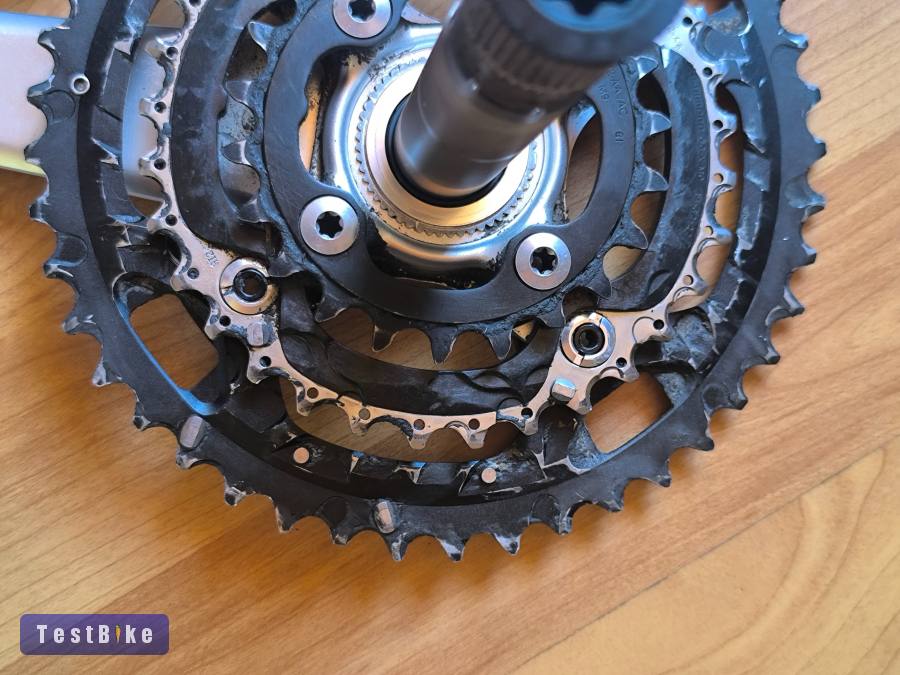Shimano Deore XT Integrált hajtómű középcsapággyal 3x9