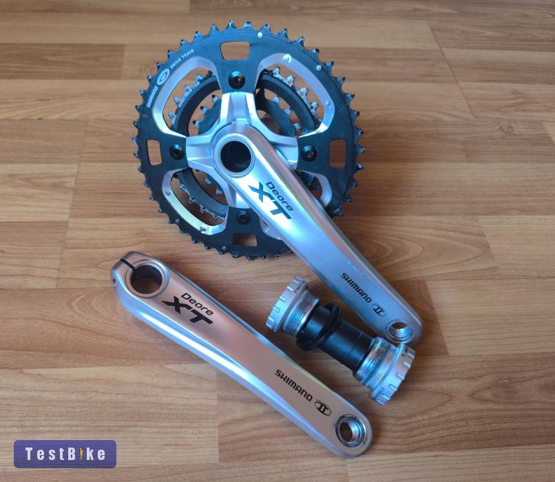 Shimano Deore XT Integrált hajtómű középcsapággyal 3x9