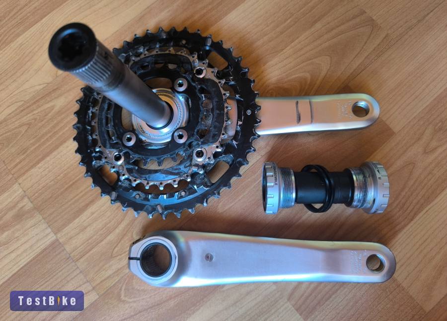 Shimano Deore XT Integrált hajtómű középcsapággyal 3x9