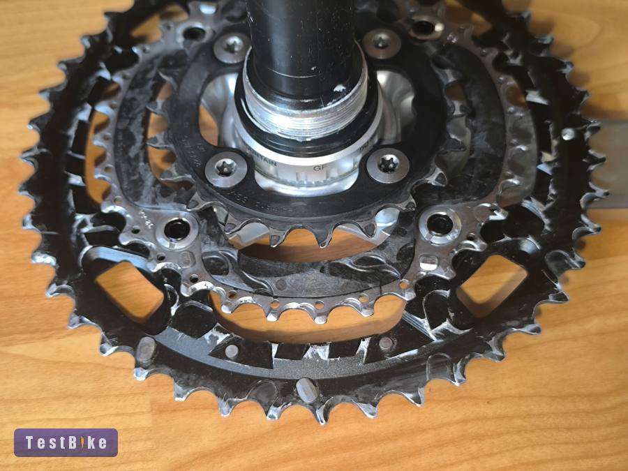 Shimano Deore XT Integrált hajtómű középcsapággyal