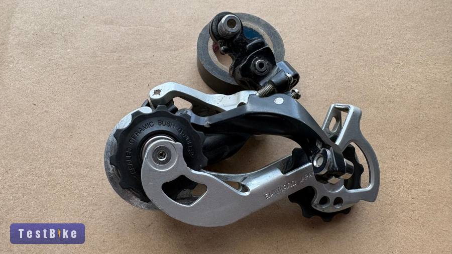 Shimano Deore XT középkanalas 9s hátsó váltó