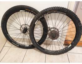 Shimano Deore XT tarcsafekes kerékpár kerekszett