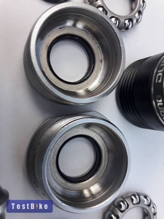 Hibátlan Shimano Dura-Ace 7400 középrész, középcsapágy