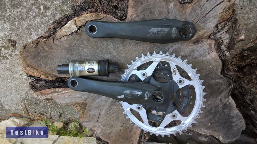 Shimano LX 3x9-es hajtómű, csapággyal.