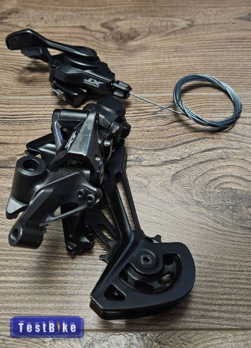 Shimano M8100 hátsó váltó és váltókar 12 sebességes.