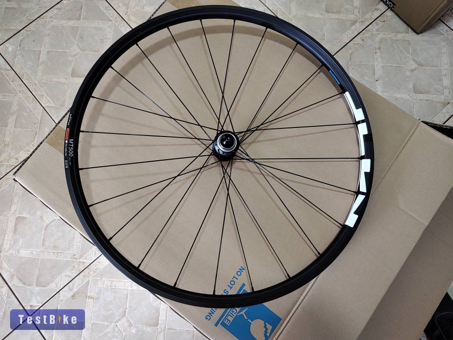 Shimano MT500 első kerék nem használt