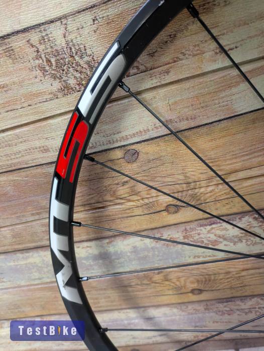 Shimano MT55 Disc 26 első kerék!