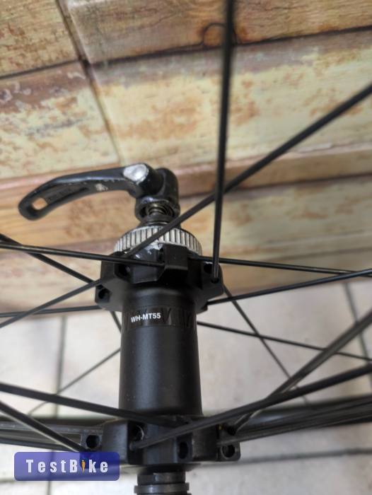 Shimano MT55 Disc 26 első kerék!