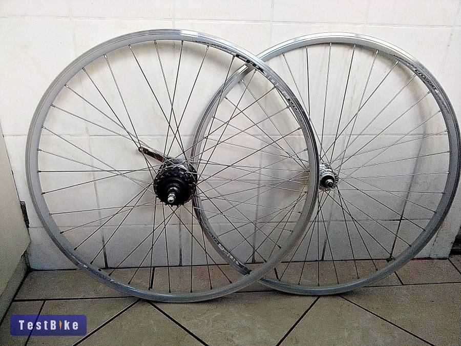 Újszerű Shimano Nexus 7 agyváltós kerékszett 28"