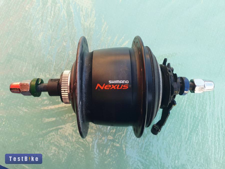 Shimano Nexus 8, SG-C 6001-8D agyváltó.