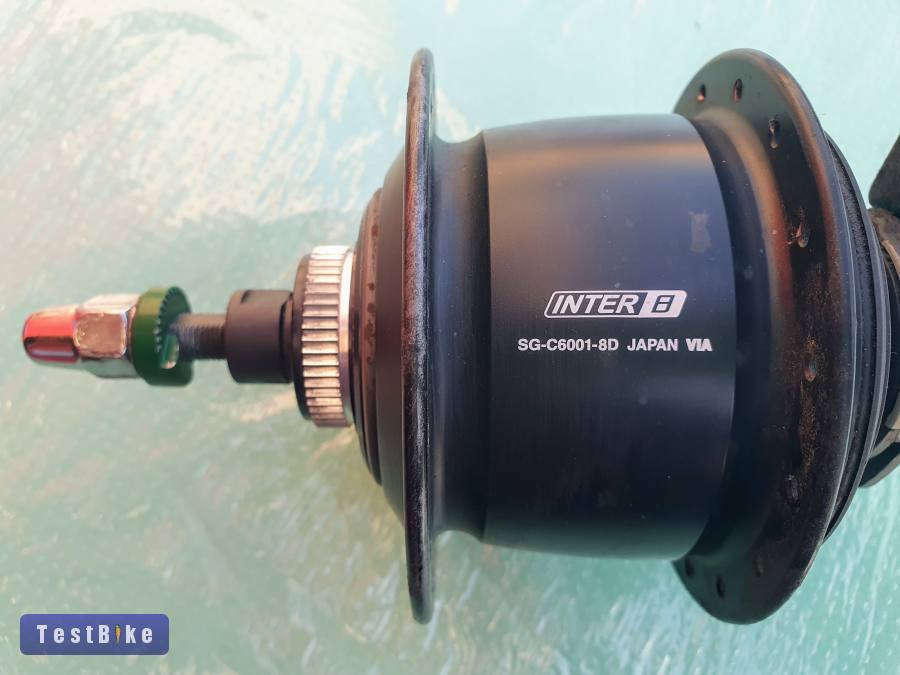 Shimano Nexus 8, SG-C 6001-8D agyváltó.