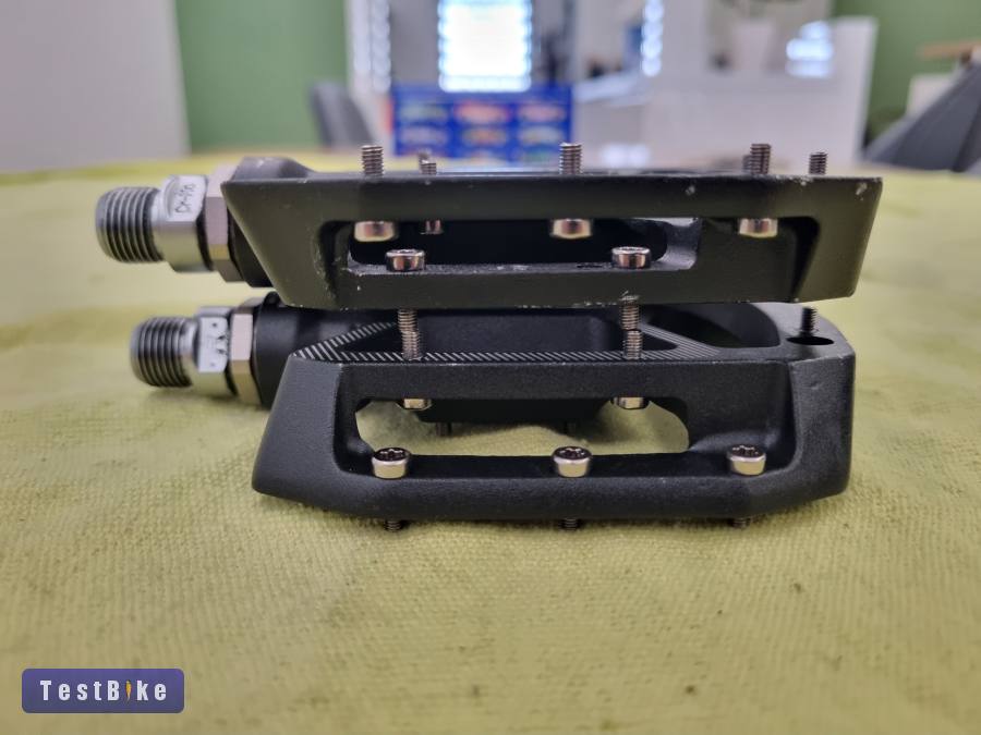 Shimano PD-GR500 Flat Pedals MTB - Black                    