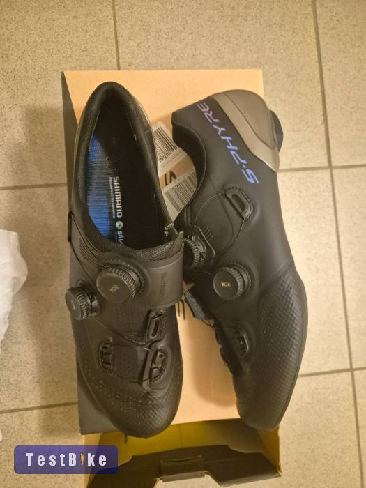 Shimano rc9 S-phyre 46-os országúti cipő