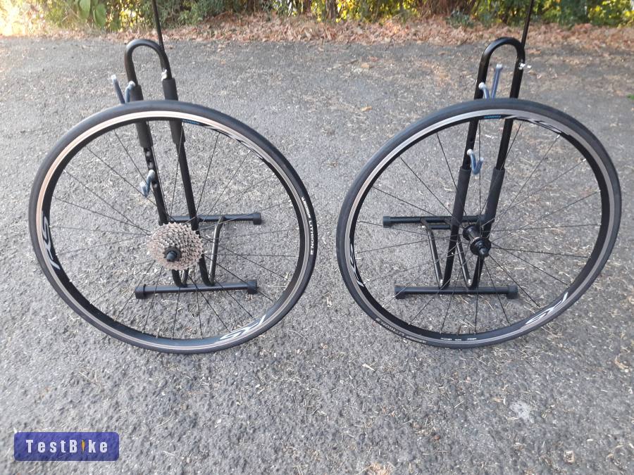 Shimano RS kerékszett, 24/20 küllős, 9-es sorral
