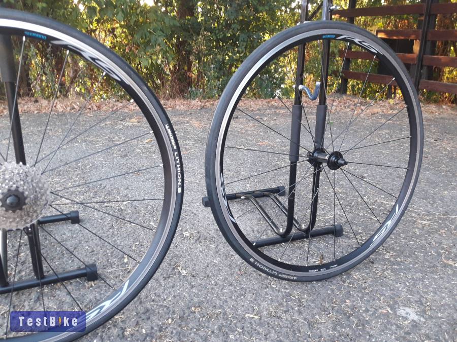 Shimano RS kerékszett, 24/20 küllős, 9-es sorral