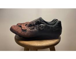 Shimano SH-RX8 carbon gravel cipő