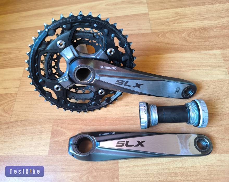 Shimano SLX  Integrált hajtómű középcsapággyal FC-M660