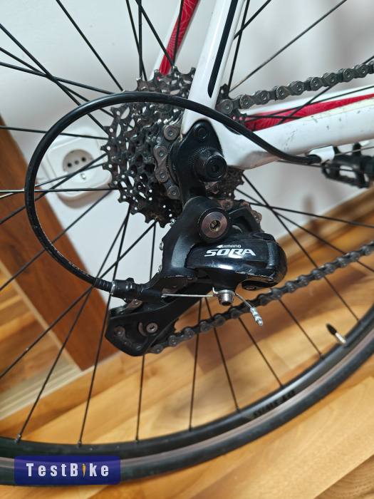 Shimano Sora 3x9 + DT Swiss kerékszett + kezdő fék opció