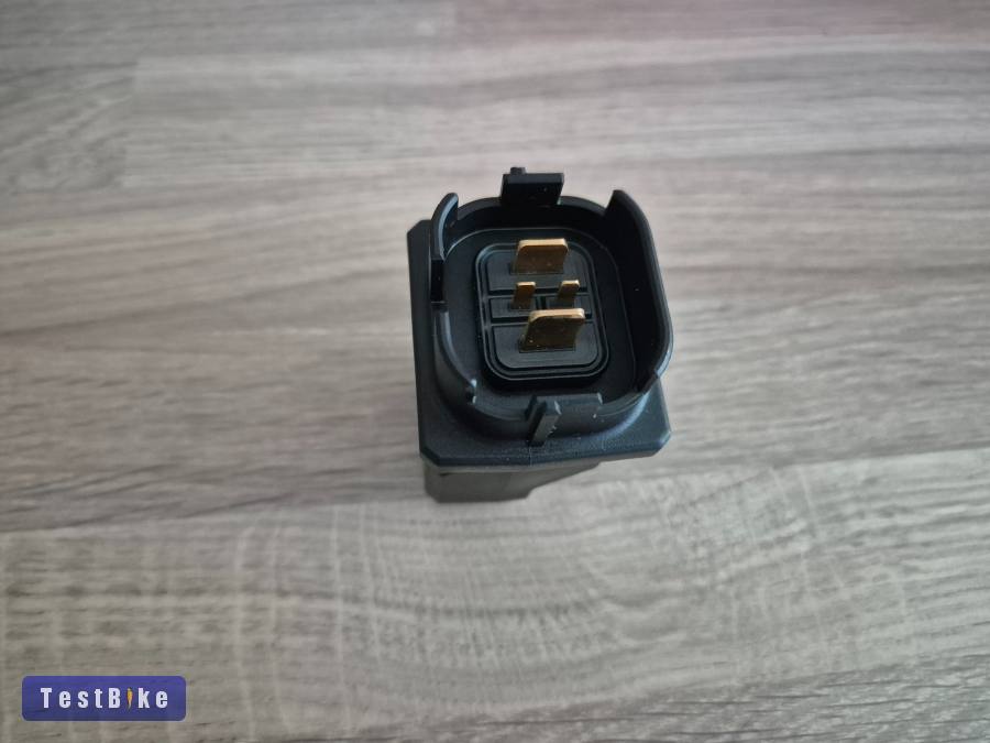 SHIMANO STEPS SM-BTE80 Töltő Adapter. Új. 
