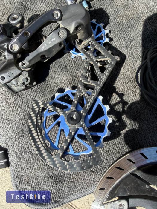 Shimano Ultegra 8170Disc Di2 12 sebességes tárcsafékes szett