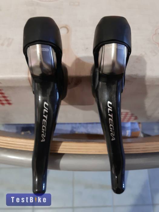 Shimano Ultegra ST-6700 Dual Control fékváltó kar szett.