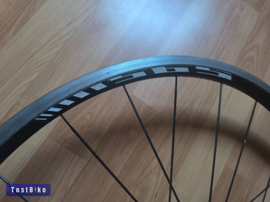 Shimano WH-M565 26"-os felni/ tárcsafékes  kerékszett 