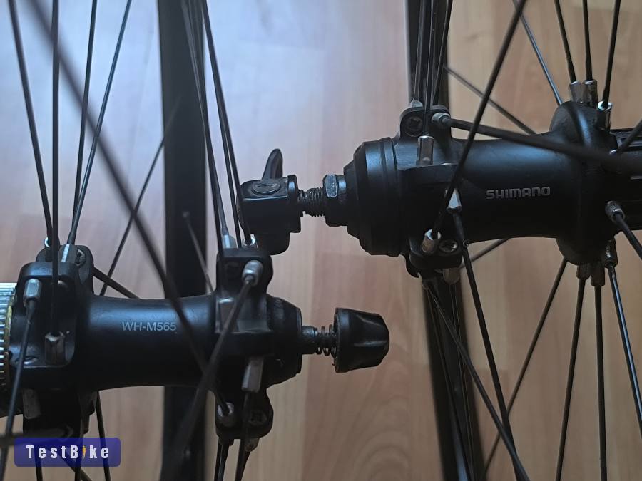 Shimano WH-M565 26"-os felni/ tárcsafékes  kerékszett 