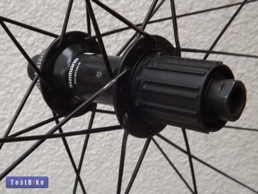 Shimano WH-MT500 29"-os MTB hátsó kerék.