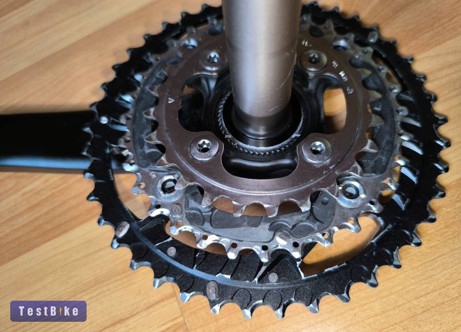 Shimano XT 10-es integrált hajtómű középcsapággyal 