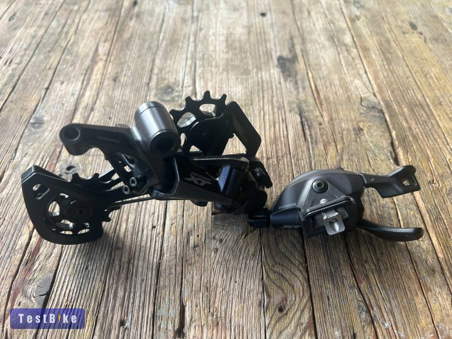 Shimano XT M8100 hátsó váltó + XT váltókar.