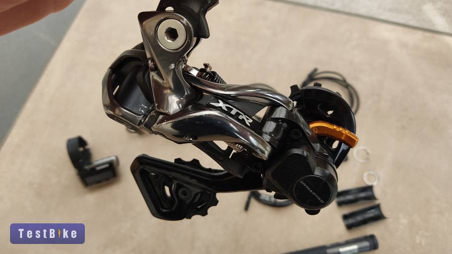 Shimano XTR Di2 Csúcs kat. 1x11 seb. váltás