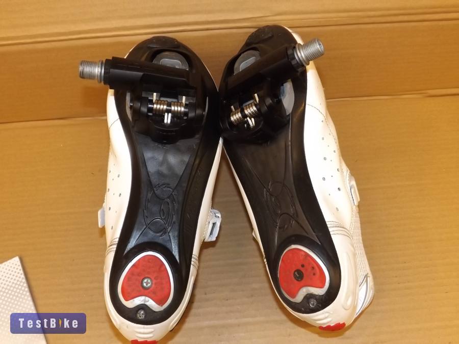 Sidi országúti cipő 42-es+LOOK pedál .