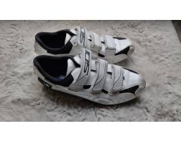 Sidi országúti kerékpáros cipő 41 42 klipszes pedálhoz 