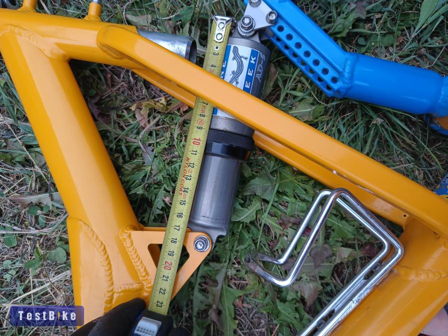 Simplon összteleszkópos mtb váz 26"