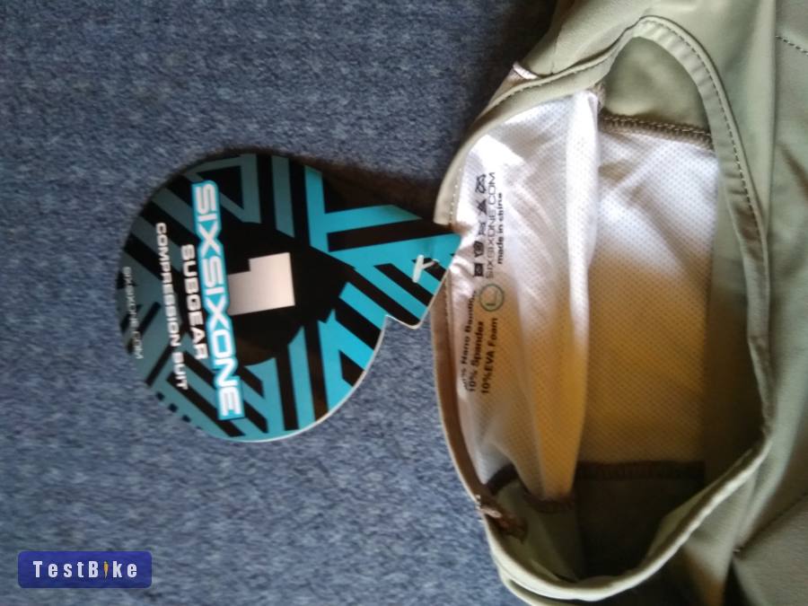 Sixsixone vállprotektoros mez L méretű