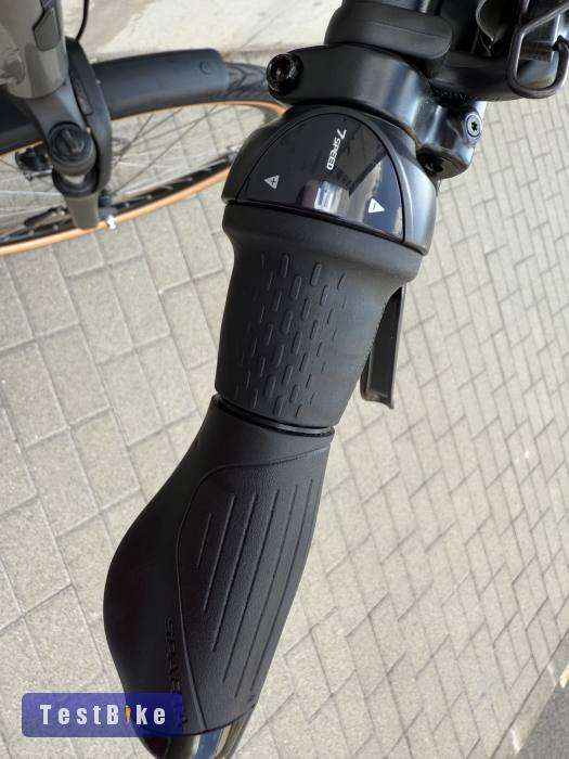 Spárta C-Grid női City Trekking E-Bike Bosch Smart System L