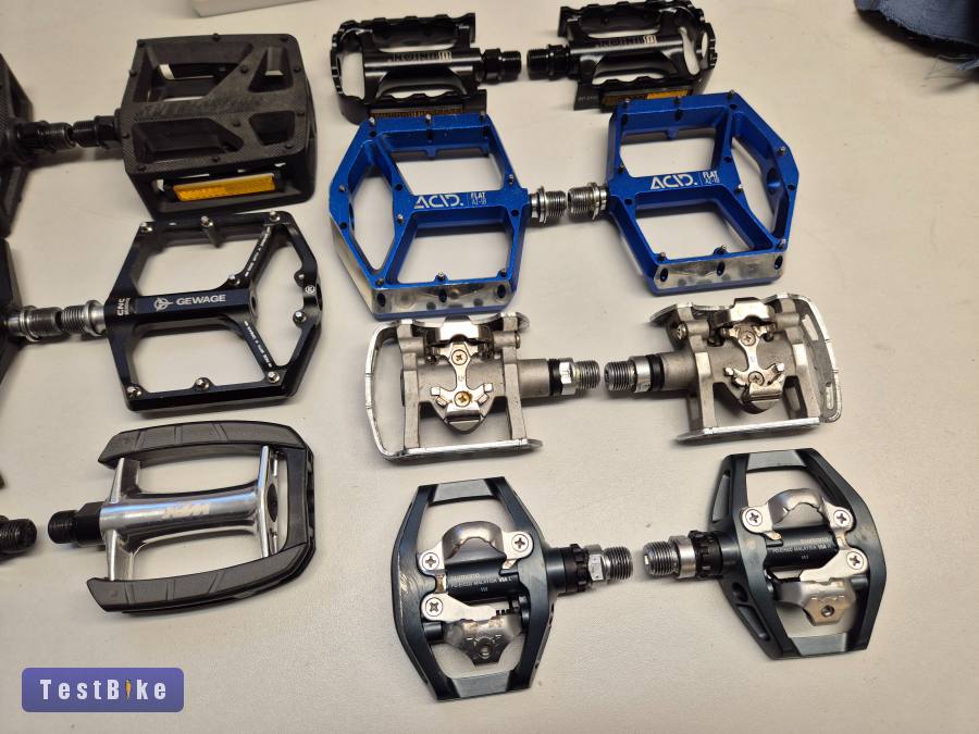 Specialized, Ktm, Cube Acid, Shimano, Union pedál. 