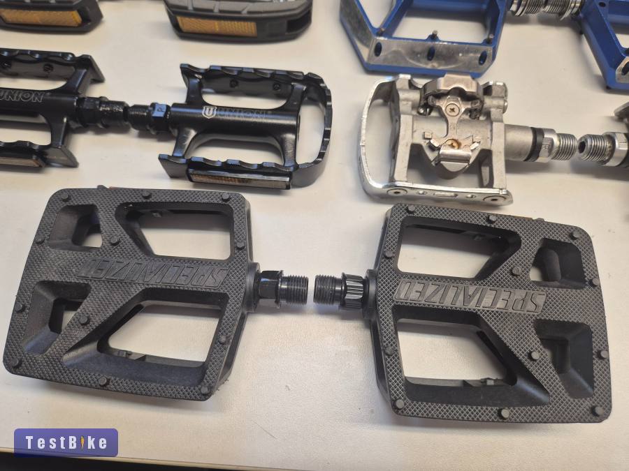 Specialized, Ktm, Union, Cube Acid RFR. Shimano Pedál. 