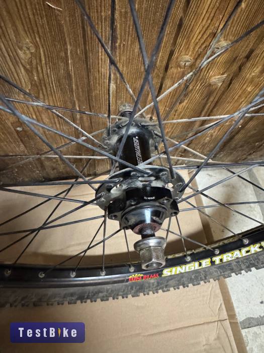 Specialized Big Hit gyári kerekek 