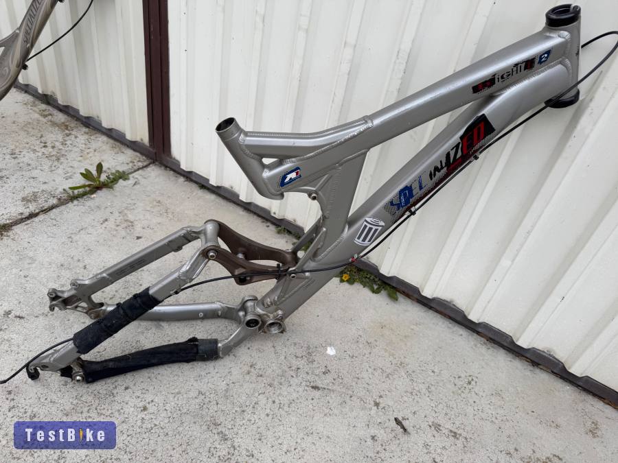 Specialized BigHit M-es váz 