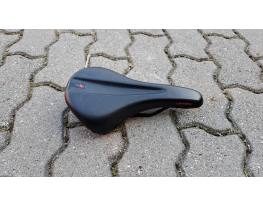 Specialized Canopy nyereg