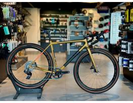 Specialized Crux Expert Sram AXS, karbon kerekek 