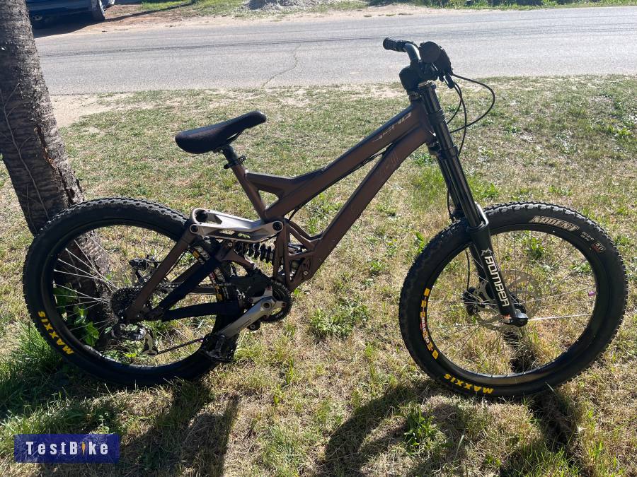 Specialized Demo 9 