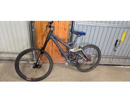 Specialized Demo 9